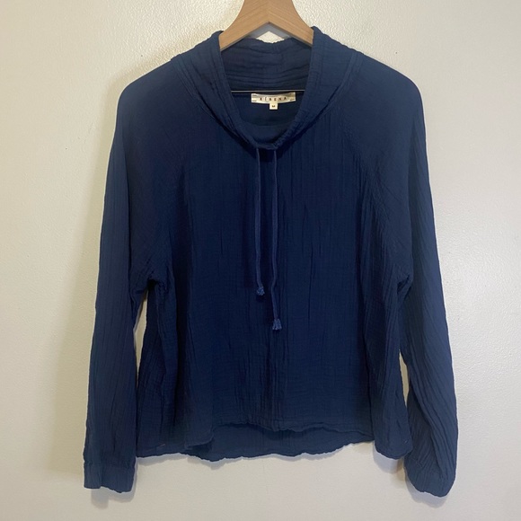 XiRENA Tops Xirena Womens Long Sleeve Gauze Shirt Chase Drawstring